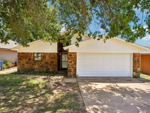 204 W Wayne Street, Edmond, OK 73003