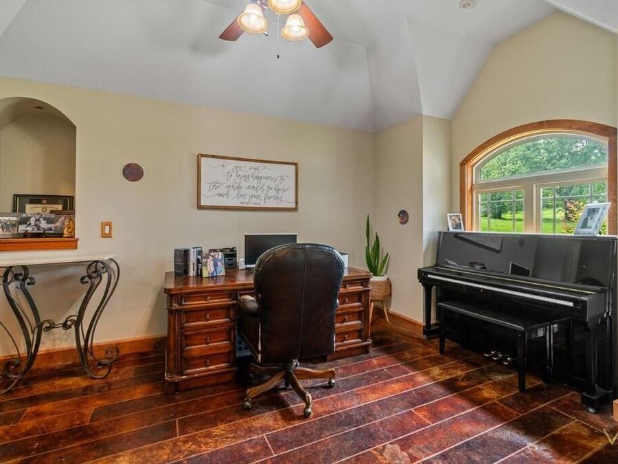Property Image 44