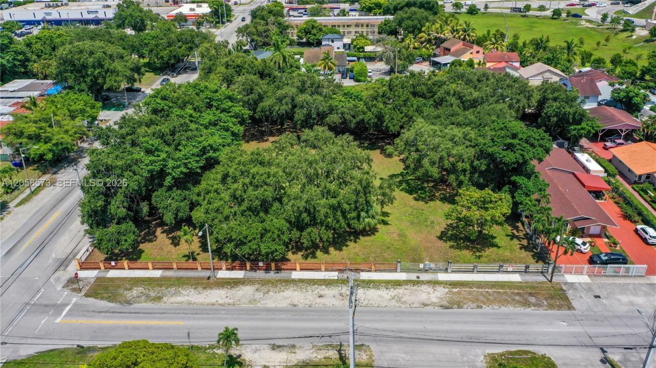 2810 NW 14th St, Miami, FL 33125 Photo