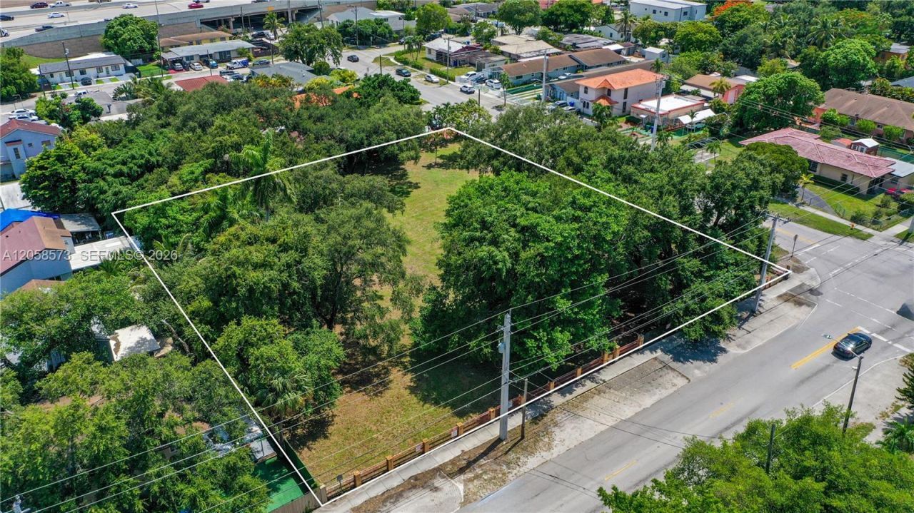 2810 NW 14th St, Miami, FL 33125 Photo