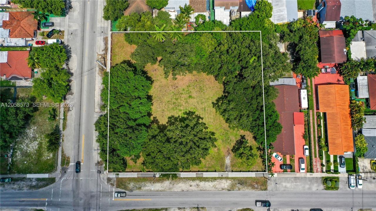 2810 NW 14th St, Miami, FL 33125 Photo