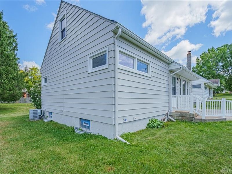 677 S Columbus Street, Xenia Township, OH 45385 Photo 3