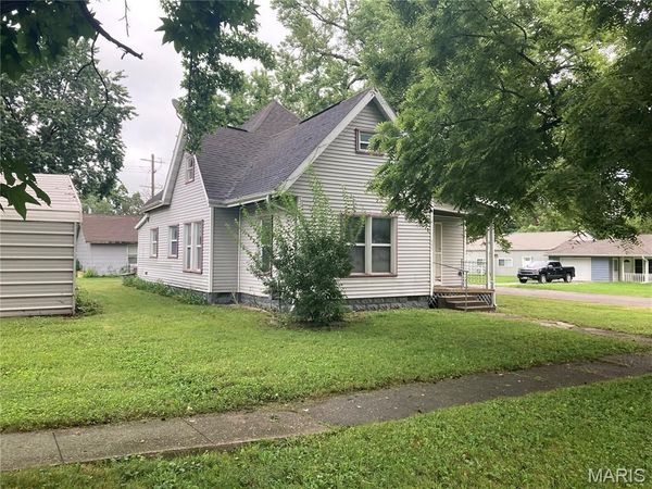 445 E Sedgwick Street , Brookfield, MO 64628