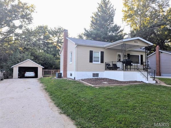 611 Clarence Street, Greenville, IL 62246