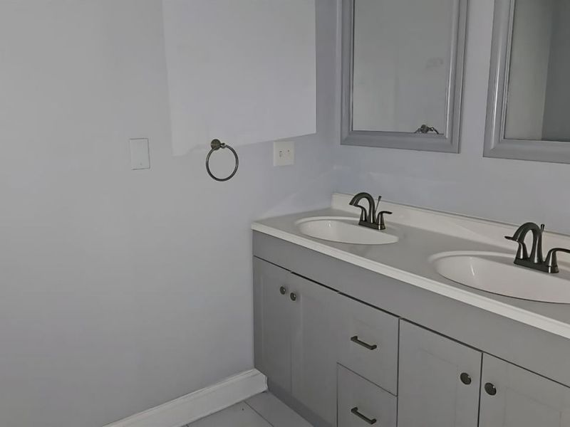 579 W Kemper Road, Springdale, OH 45246 Photo 10