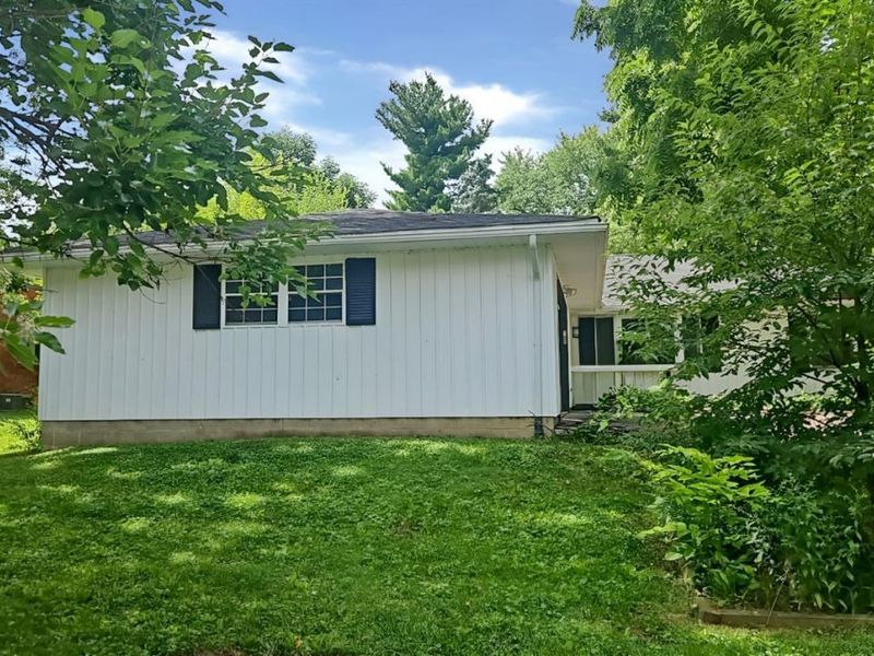 579 W Kemper Road, Springdale, OH 45246 Photo 2