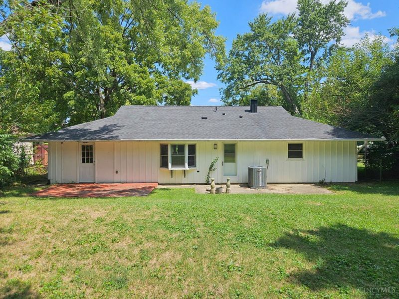 579 W Kemper Road, Springdale, OH 45246 Photo 3
