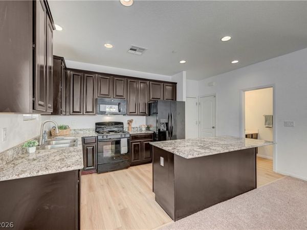 7760 Petite Pillar Court, Las Vegas, NV 89149
