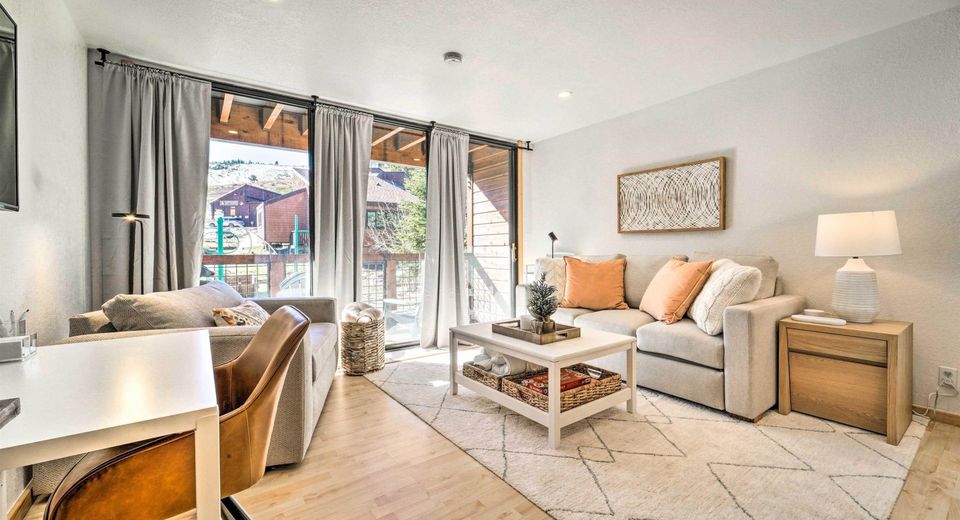 11591 Snowpeak Way , Unit #209, Truckee, CA 96161 Photo