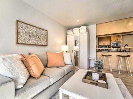11591 Snowpeak Way , Unit #209, Truckee, CA 96161 Photo