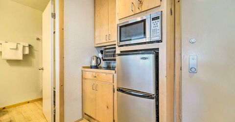 11591 Snowpeak Way , Unit #209, Truckee, CA 96161 Photo