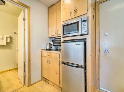 11591 Snowpeak Way , Unit #209, Truckee, CA 96161 Photo