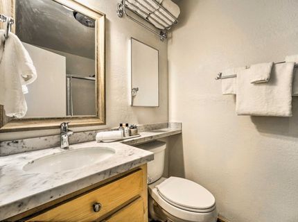 11591 Snowpeak Way , Unit #209, Truckee, CA 96161 Photo