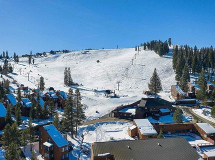 11591 Snowpeak Way , Unit #209, Truckee, CA 96161 Photo