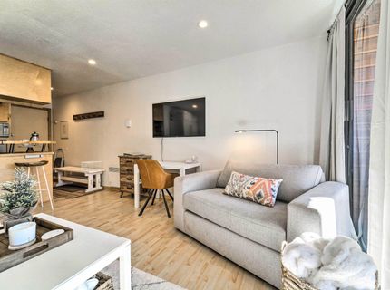 11591 Snowpeak Way , Unit #209, Truckee, CA 96161 Photo