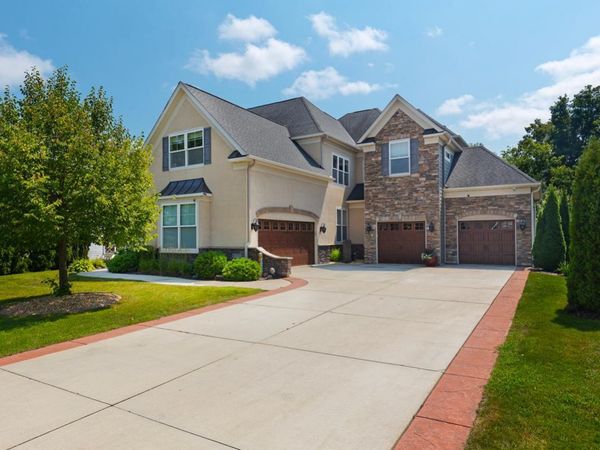 10033 Frederick Place , Eden Prairie, MN 55347