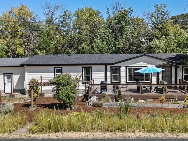 1208 Grant St, Philomath, OR 97370