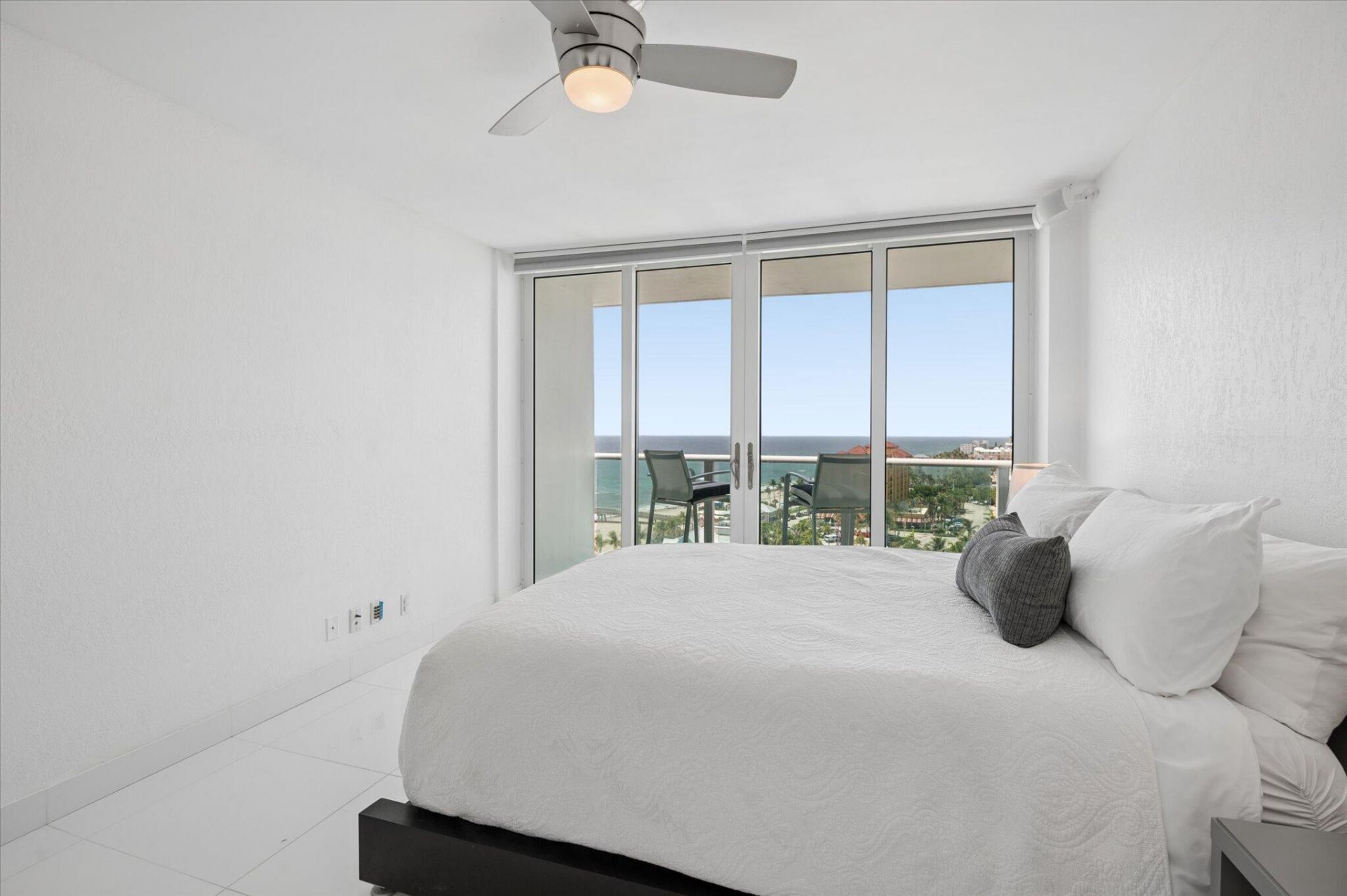 333 NE 21st Avenue, Unit 1520, Deerfield Beach, FL 33441 Photo