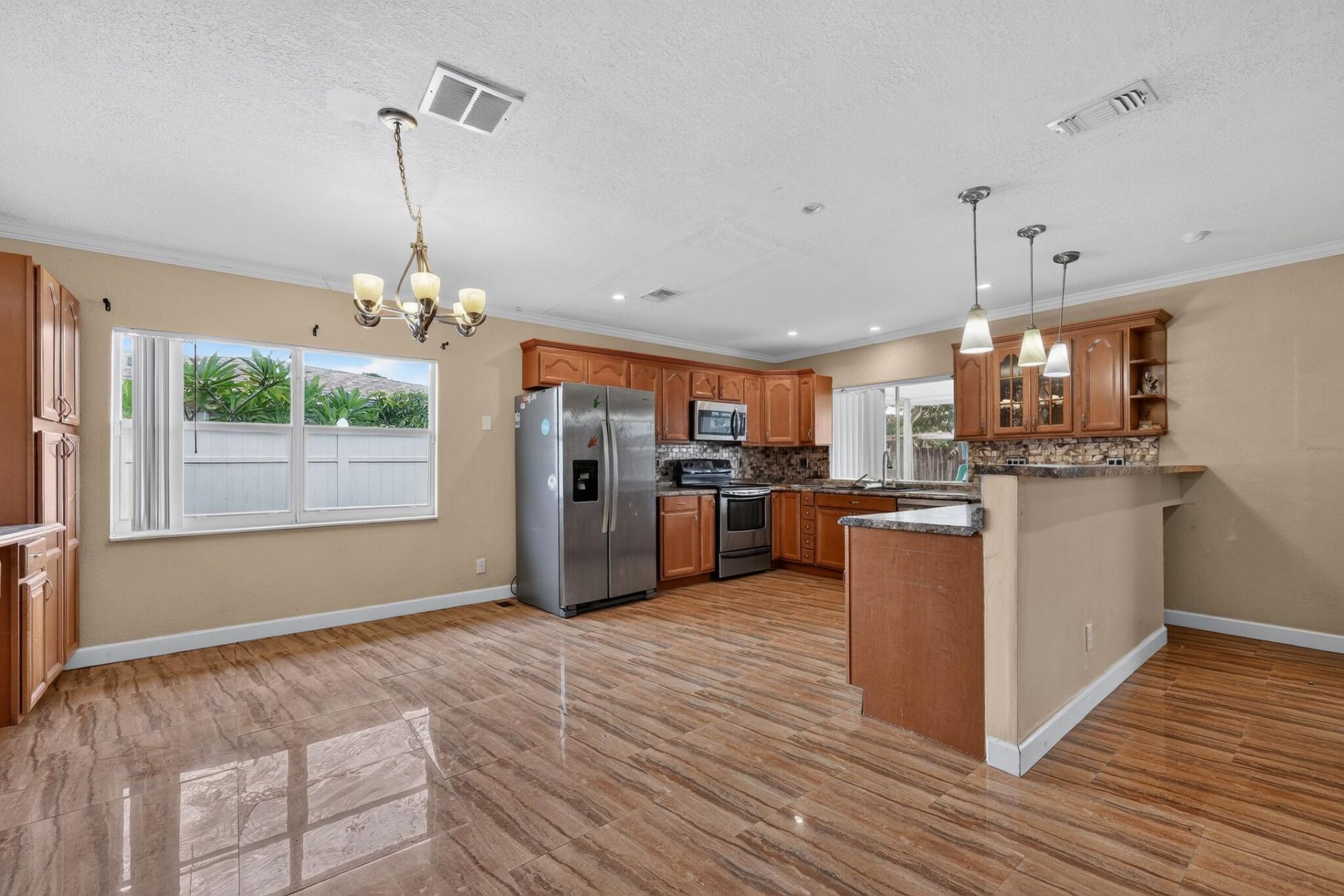 8208 NW 75th Avenue, Tamarac, FL 33321 Photo