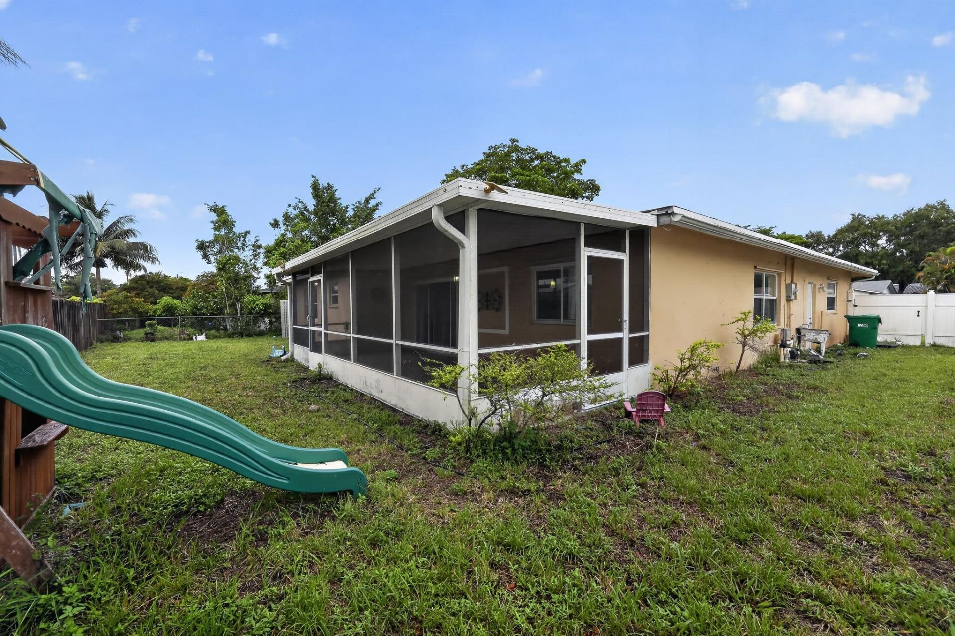 8208 NW 75th Avenue, Tamarac, FL 33321 Photo