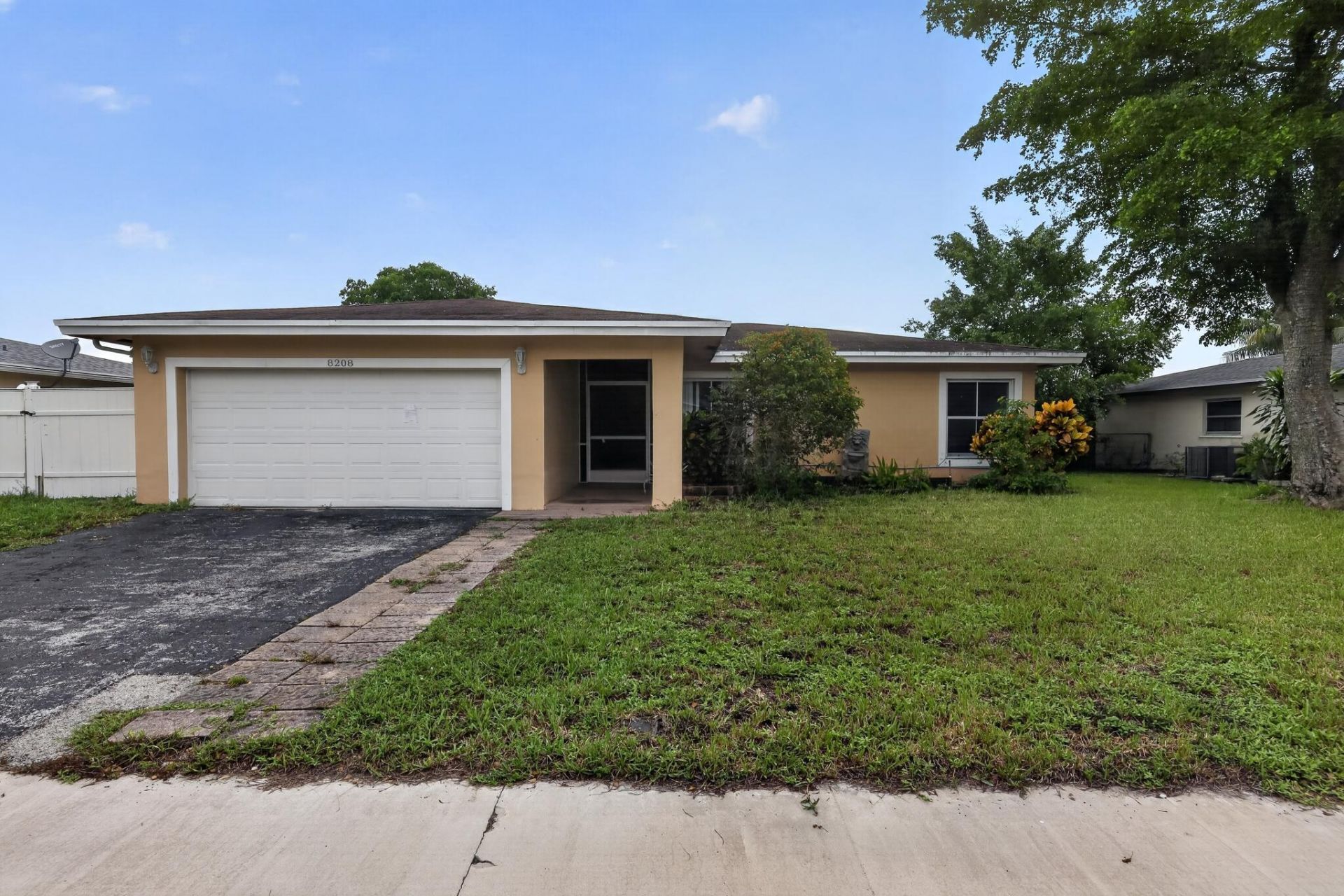 8208 NW 75th Avenue, Tamarac, FL 33321 Photo