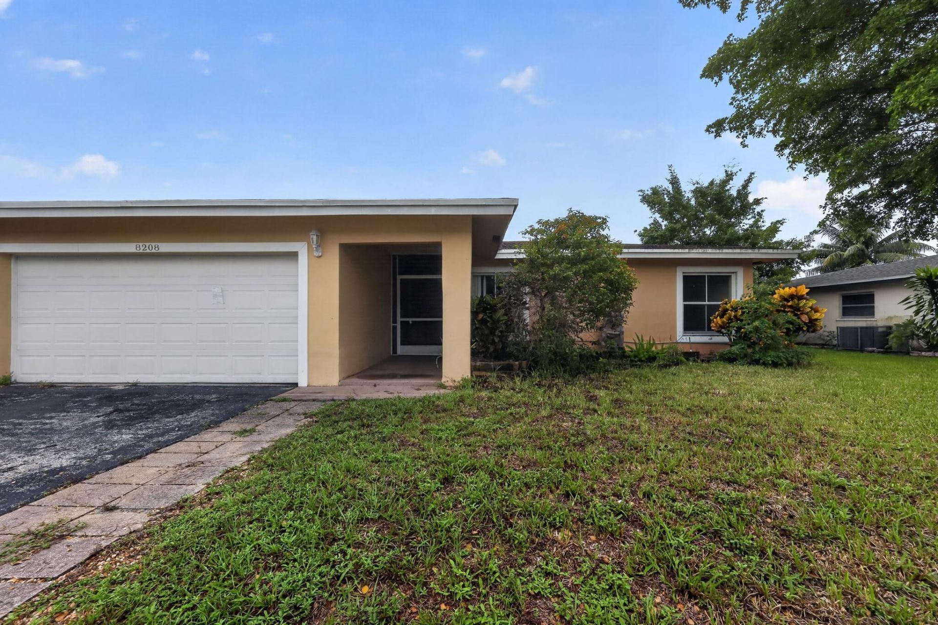 8208 NW 75th Avenue, Tamarac, FL 33321 Photo