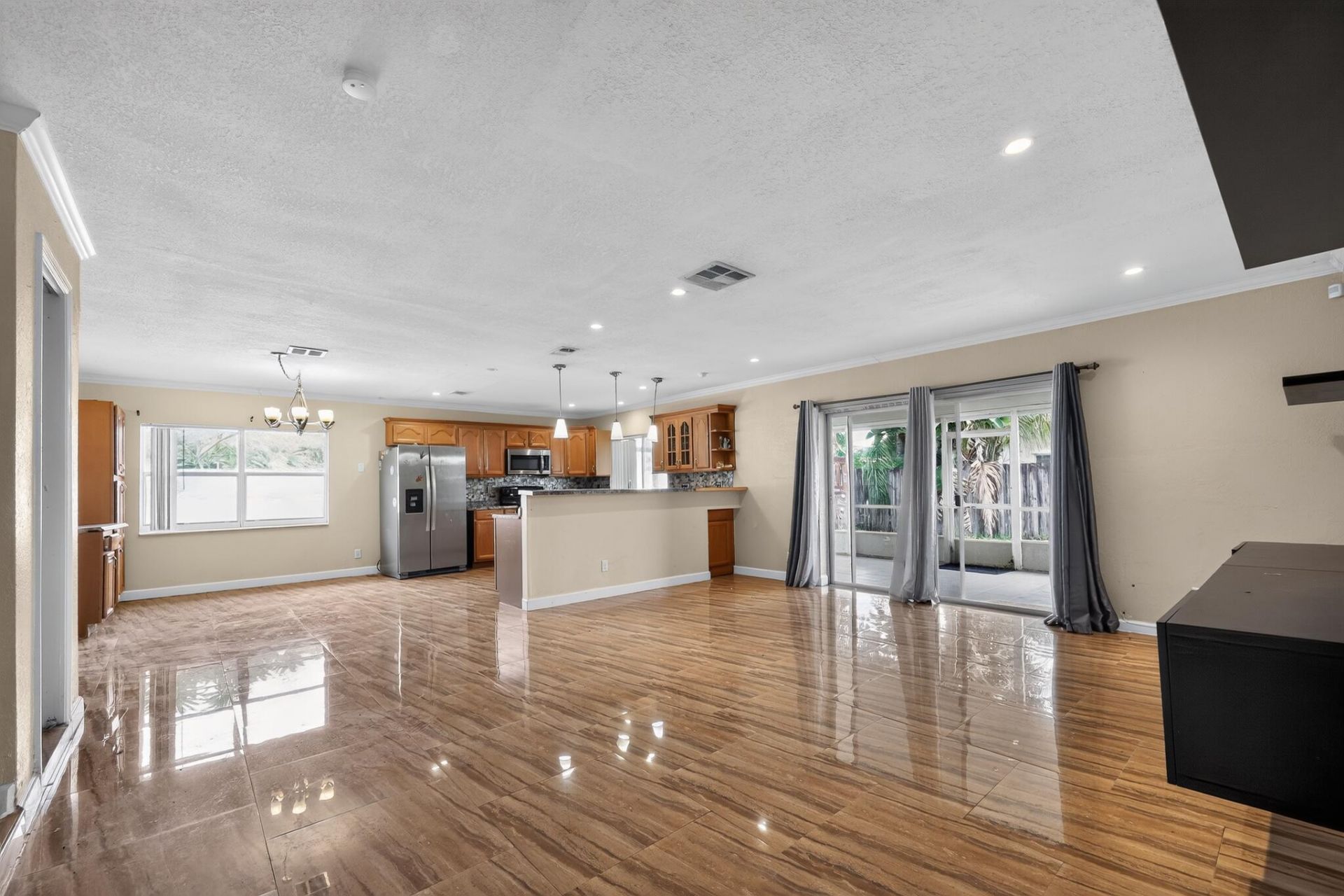 8208 NW 75th Avenue, Tamarac, FL 33321 Photo