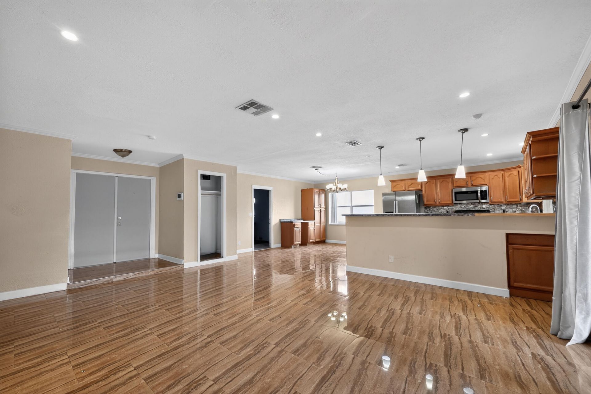 8208 NW 75th Avenue, Tamarac, FL 33321 Photo