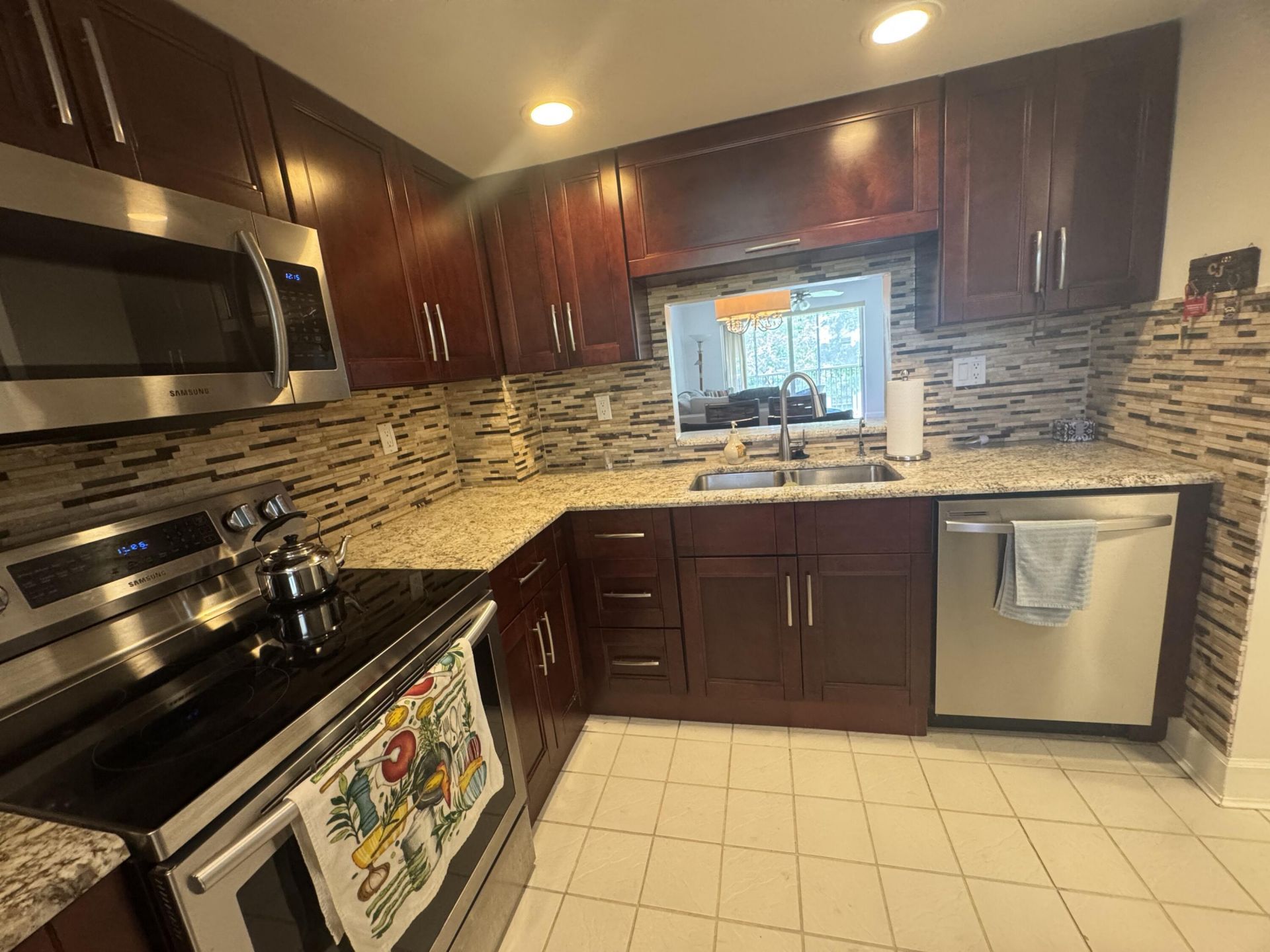 1075 Riverside Drive, Unit 303, Coral Springs, FL 33071 Photo