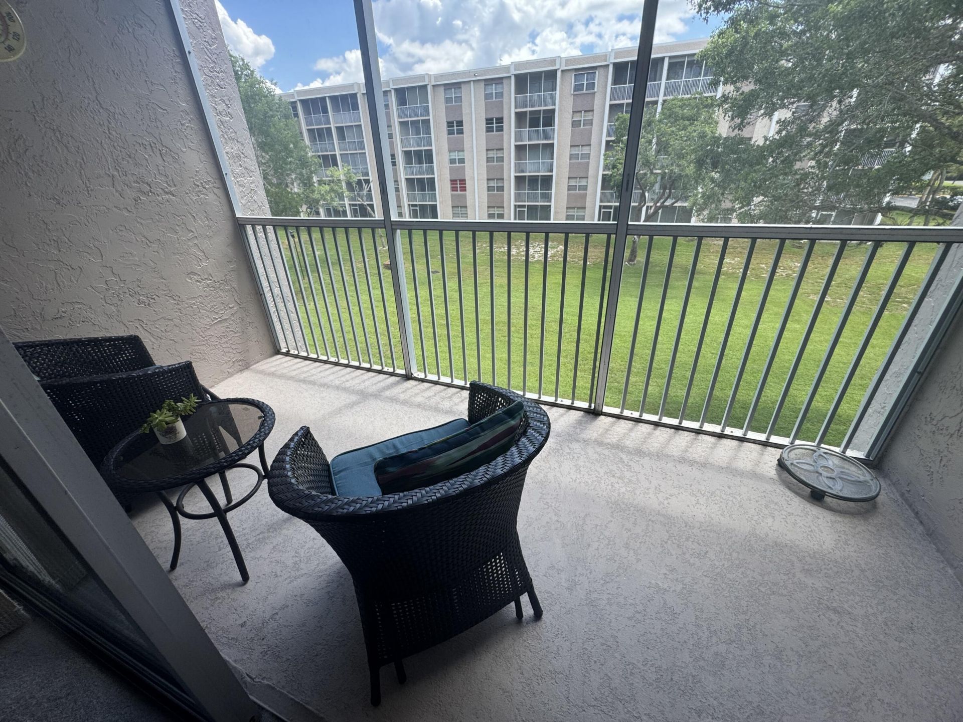 1075 Riverside Drive, Unit 303, Coral Springs, FL 33071 Photo