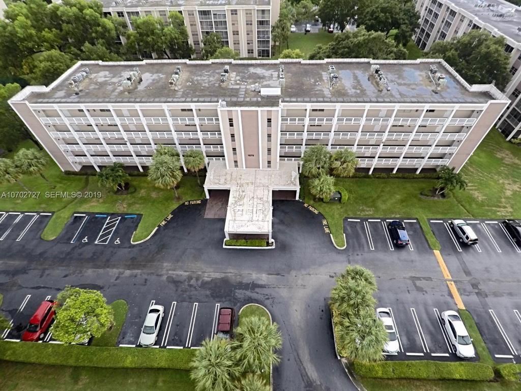 1075 Riverside Drive, Unit 303, Coral Springs, FL 33071 Photo