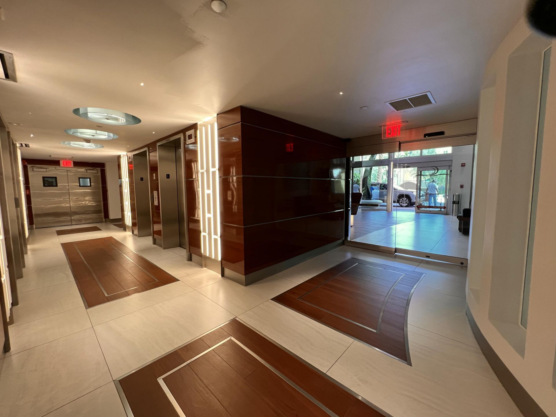 90 Alton Road, Unit 2110, Miami Beach, FL 33139 Photo