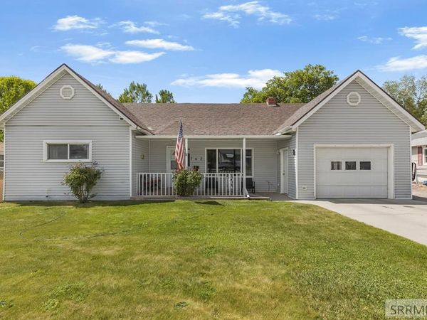742 Fort Hall Avenue, AMERICAN FALLS, ID 83211