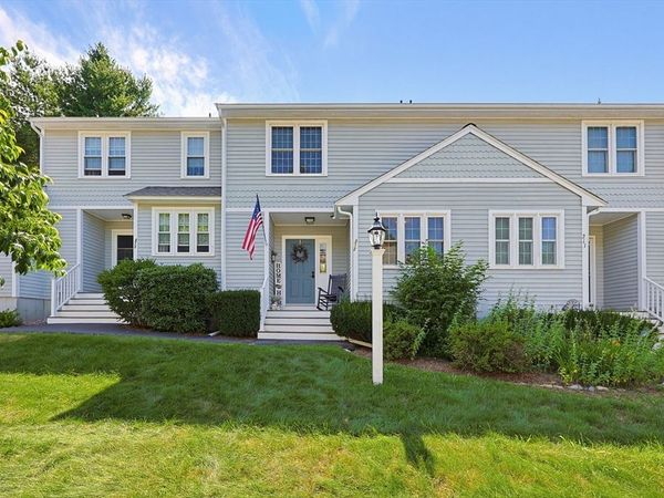 212 Laurelwood Dr, Unit 212, Hopedale, MA 01747