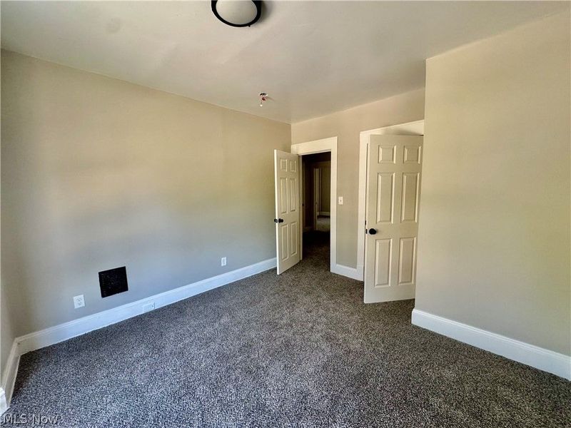 10818 Bryant Avenue, Cleveland, OH 44108 Photo 6