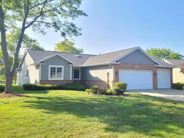 18624 Pauls Way, South Bend, IN 46637