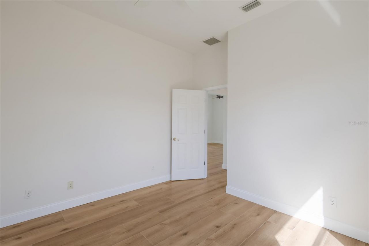 7111 41st Lane E, Sarasota, FL 34243 Photo