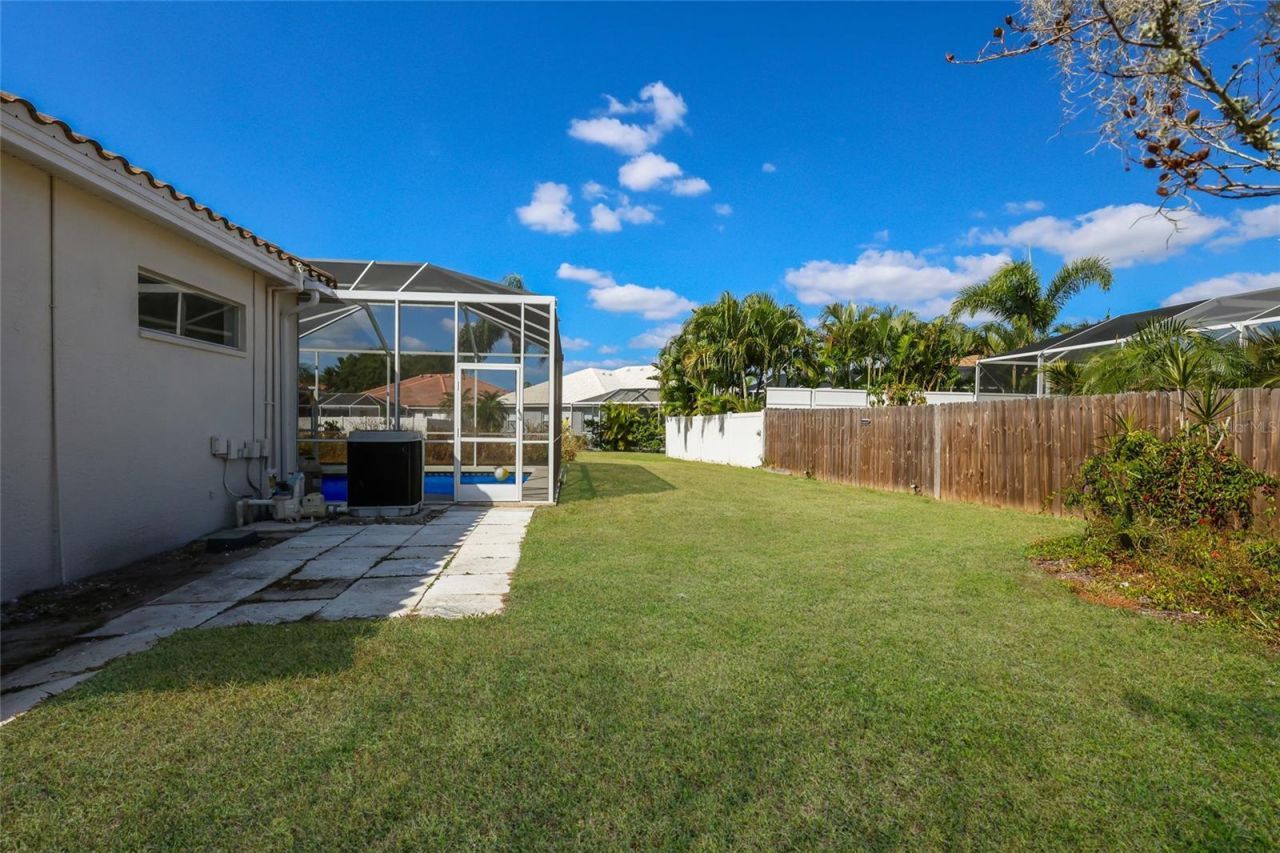 7111 41st Lane E, Sarasota, FL 34243 Photo