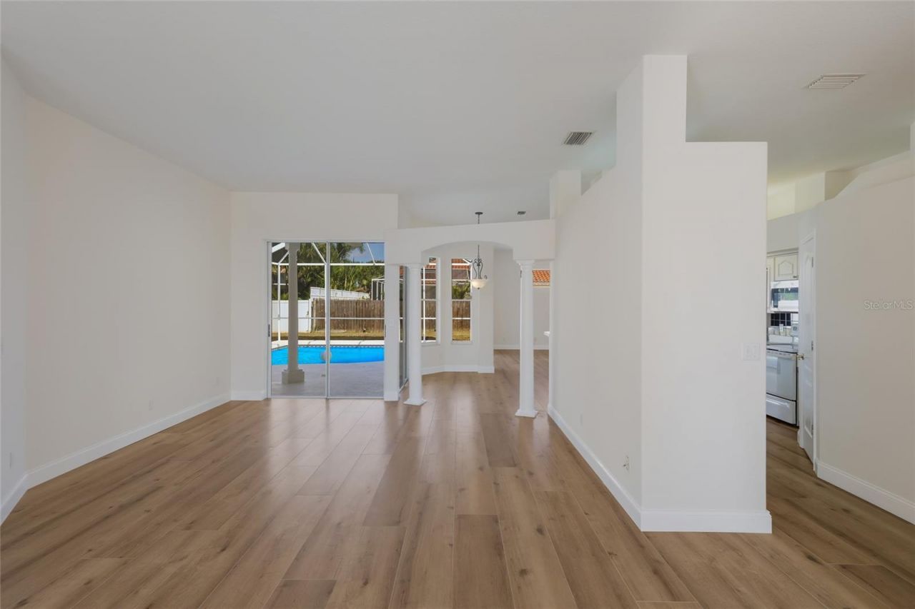 7111 41st Lane E, Sarasota, FL 34243 Photo