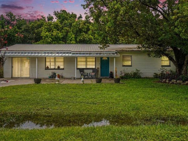 3040 STRAWBERRY LANE , LAKELAND, FL 33801