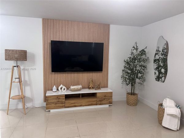 7904 West Dr , Unit 608, North Bay Village, FL 33141