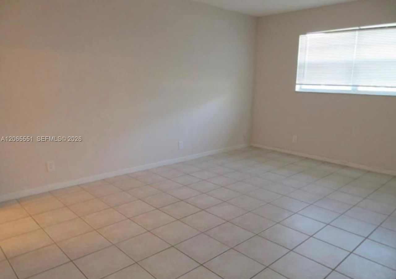10751 Royal Palm Blvd , Unit 17, Coral Springs, FL 33065 Photo
