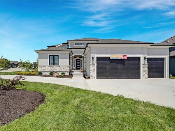 13010 W 174th Terrace, Overland Park, KS 66221