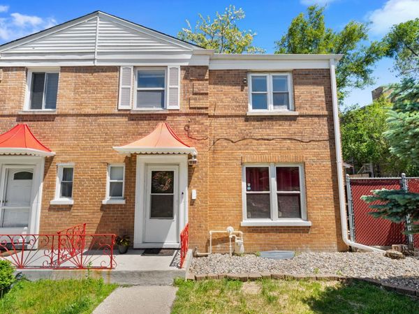 1751 W Chase Avenue , Chicago, IL 60626