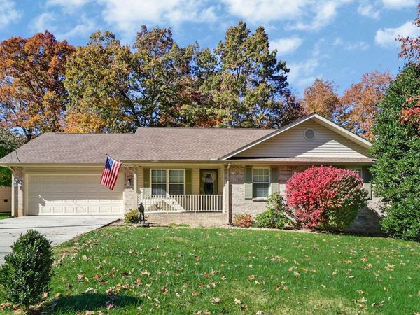 112 Lakewood Dr , Crossville, TN 38558