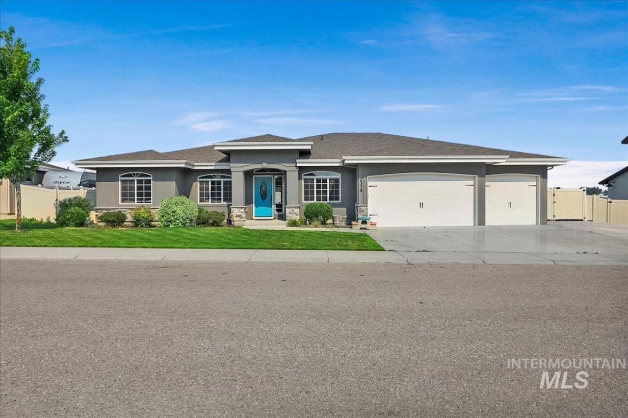 2334 N Van Dyke, Kuna, ID 83634 Main Photo