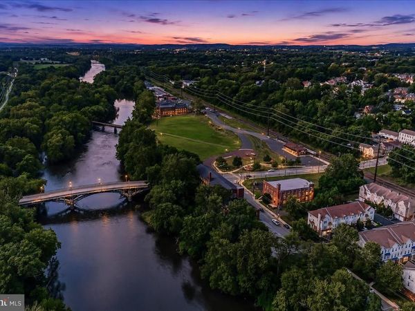 50 1ST AVENUE , ROYERSFORD, PA 19468