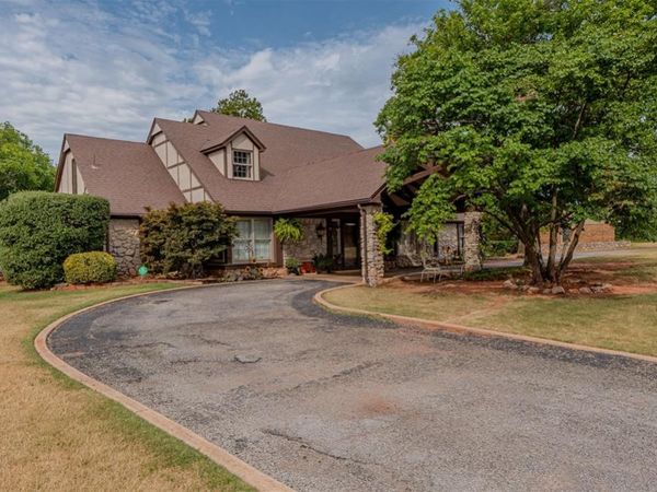 254 N Marshall Drive, Chandler, OK 74834