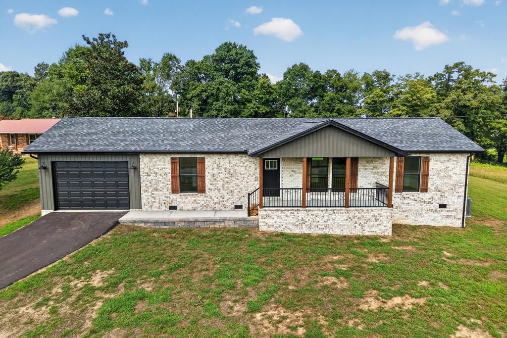 234 Bob Johnson Ln, Cookeville, TN 38501 Main Photo