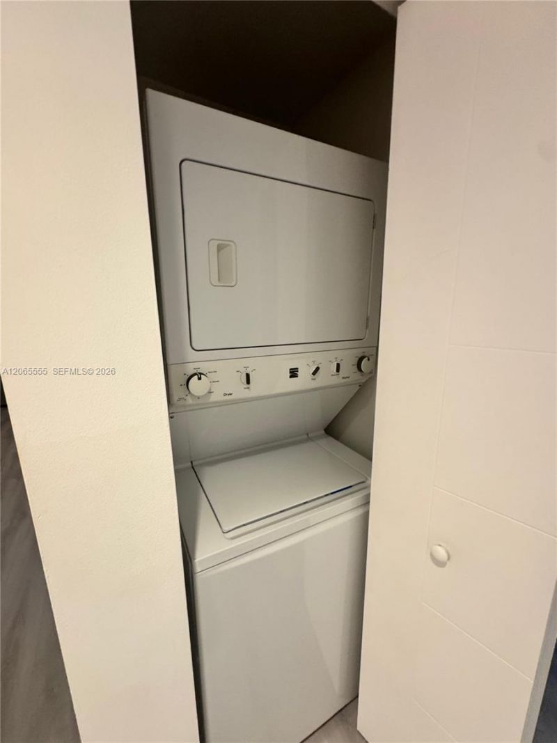 1010 SW 2nd Ave, Unit 607, Miami, FL 33130 Photo